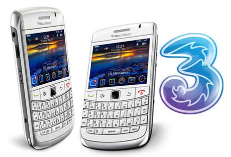 Well, the BlackBerry Bold 9700 will be made available in white in the UK.