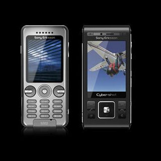 Sony Ericsson C905 and S302