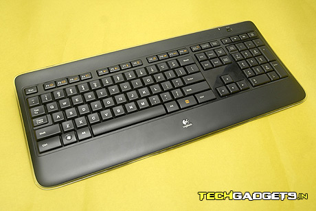 Logitech K800 Keyboard-01