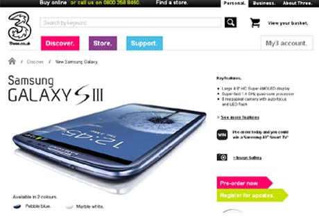Three Samsung Galaxy S III